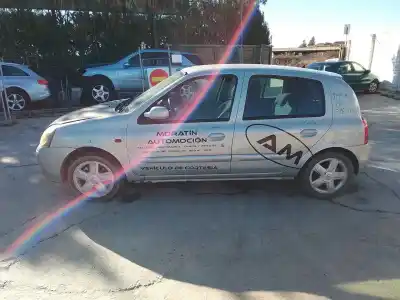 Утилизация автомобиля RENAULT CLIO II FASE II (B/CB0) года 2001 питание D4F B7