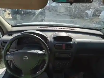 Veículo de Sucata opel combo tour 1.7 di 16v do ano 2003 alimentado y17dtl