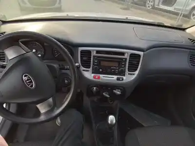 Veicolo di demolizione KIA RIO (JB) G4EE dell'anno 2009 alimentato G4EE