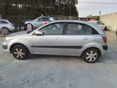 Vehicul casat kia rio (jb) g4ee al anului 2009 alimentat g4ee