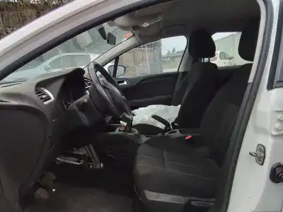 Veículo de Sucata citroen c4 ii (b7) 1.4 vti 95 do ano 2014 alimentado 8f01