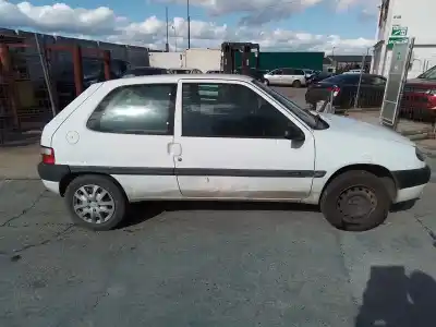 Veículo de Sucata citroen saxo 1.5 diesel 42 do ano 2002 alimentado vjx