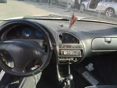 Veículo de Sucata citroen saxo 1.5 diesel 42 do ano 2002 alimentado vjx