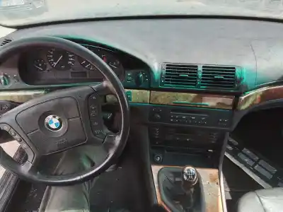 Veículo de Sucata bmw 5 (e39) 528 i do ano 1996 alimentado 286s1 g