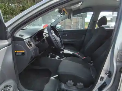 Veicolo di demolizione KIA RIO (JB) D4FA dell'anno 2005 alimentato D4FA