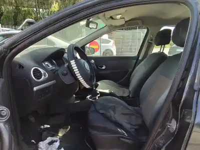 Veículo de Sucata renault clio iii 20 aniversario do ano 0 alimentado k9k t7