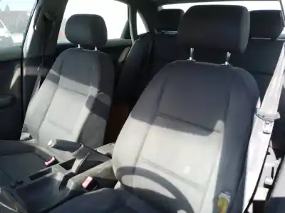 Veículo de Sucata audi a4 berlina (8e) 8e do ano 0 alimentado alt