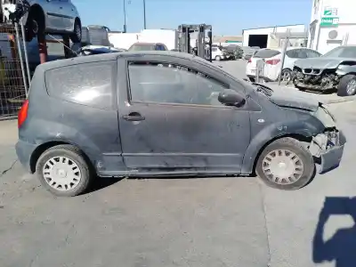 Veículo de Sucata citroen c2 x do ano 2003 alimentado 