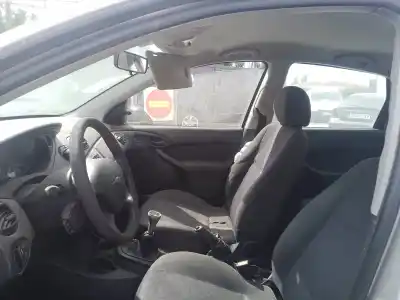 Veículo de Sucata ford focus berlina (cak) ambiente do ano 1998 alimentado fydb