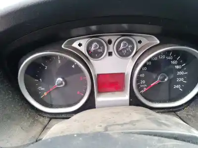 Veículo de Sucata ford focus turnier (cb4) trend do ano 0 alimentado kkda