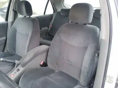 Sloopvoertuig renault laguna ii bg0 authentique van het jaar 0 aangedreven k4m d7