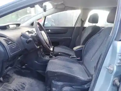 Veículo de Sucata citroen c4 berlina premier do ano 0 alimentado 9hx