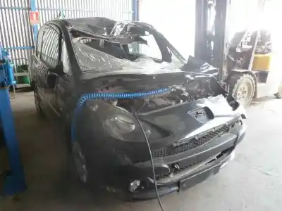 Veicolo di demolizione peugeot 1007 (km_) 1.4 hdi dell'anno 2006 alimentato 8hz