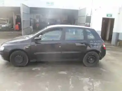 Veicolo di demolizione fiat stilo (192) 1.6 16v dell'anno 2002 alimentato 182b6000