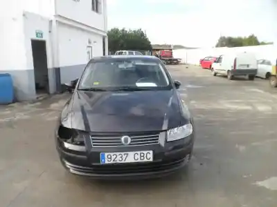 Veicolo di demolizione fiat stilo (192) 1.6 16v dell'anno 2002 alimentato 182b6000