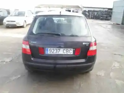 Veicolo di demolizione fiat stilo (192) 1.6 16v dell'anno 2002 alimentato 182b6000