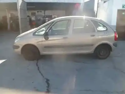 Veículo de Sucata citroen xsara picasso 1.6 sx do ano 2003 alimentado nfv