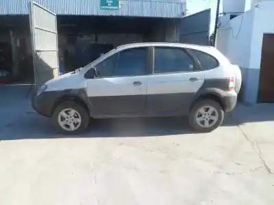 Scrapping Vehicle renault scenic (ja..) 2.0 16v cat (f4r) of the year 2001 powered f4r c7