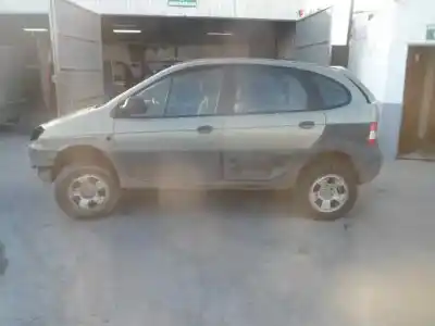 Scrapping Vehicle renault scenic rx4 (ja0) 1.9 dci salomon of the year 2001 powered f9q k7