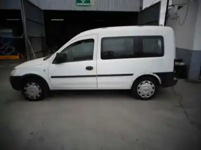 Veículo de Sucata opel combo familiar do ano 2006 alimentado z13dt