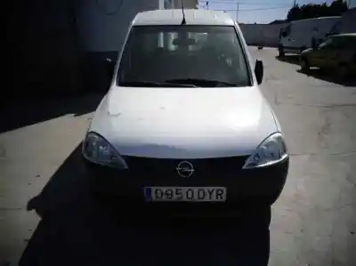 Veicolo di demolizione opel combo tour 1.7 cdti 16v dell'anno 2006 alimentato z17dth