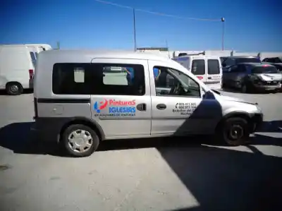 Veículo de Sucata opel combo tour 1.7 di 16v do ano 2002 alimentado y17dtl