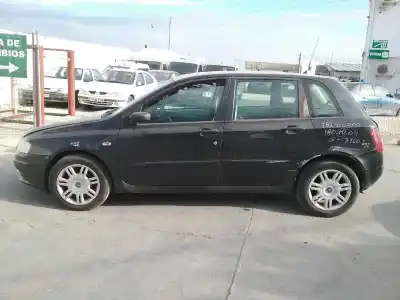 Veicolo di demolizione fiat stilo (192) 1.6 16v dell'anno 2004 alimentato 182b6000