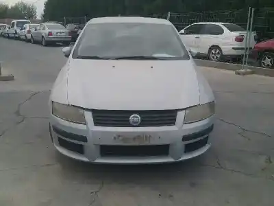 Veículo de Sucata fiat stilo (192) 1.6 16v do ano 2002 alimentado 182b6000
