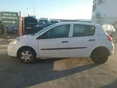 Scrapping Vehicle renault clio iii style of the year 2010 powered k9k m7