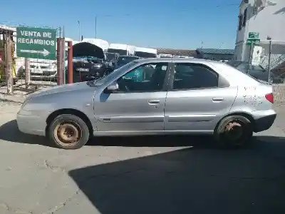 Veículo de Sucata citroen saxo 2.0 hdi exclusive do ano 2004 alimentado rhy