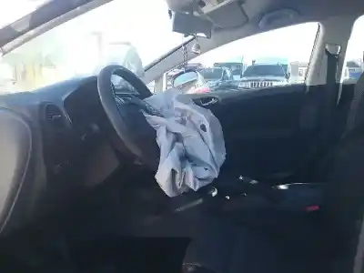 Veículo de Sucata seat leon (1p1) 1.9 tdi do ano 2008 alimentado bls