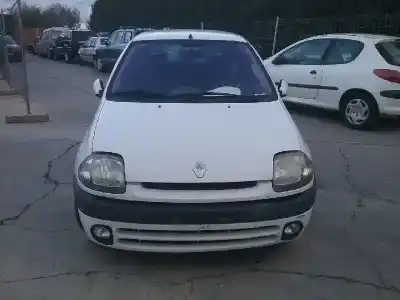 Scrapping Vehicle renault clio ii fase i (b/cb0) f8q of the year 2000 powered f8q k6