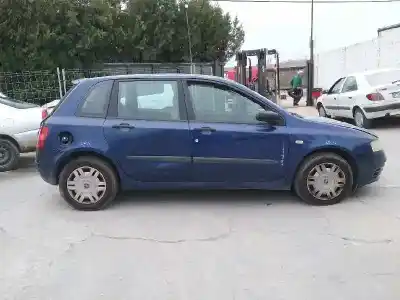 Veicolo di demolizione fiat stilo (192_) 1.6 16v (192_xb1a) dell'anno 2005 alimentato 182b6000