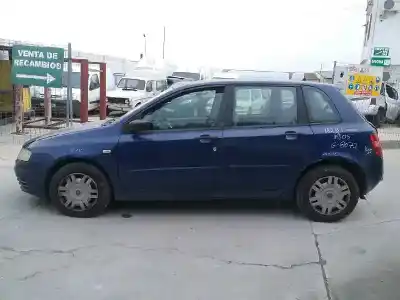 Veicolo di demolizione fiat stilo (192_) 1.6 16v (192_xb1a) dell'anno 2005 alimentato 182b6000
