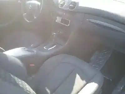 Scrapping Vehicle clase c clase clk w209 coupe 320 cdi 209.320 of the year 2003 powered om612967