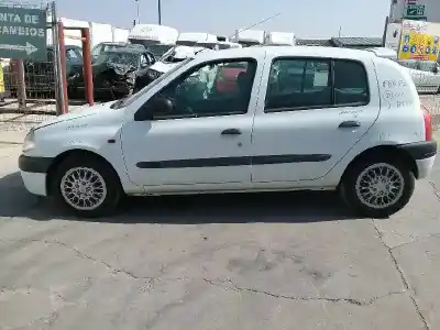 Здавання транспортного засобу renault clio ii fase i (b/cb0) f8q року 2001 потужний f8q p6