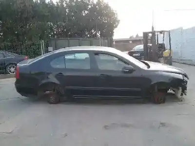 Veicolo di demolizione skoda octavia berlina (1z3) bjb dell'anno 2006 alimentato bjb