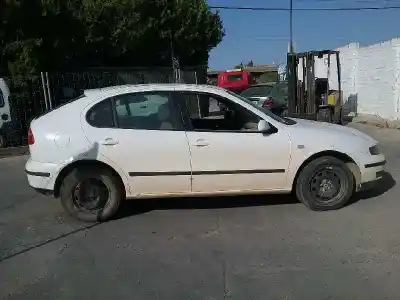 Здавання транспортного засобу seat leon (1m1) 1.9 sdi року 2002 потужний aqm