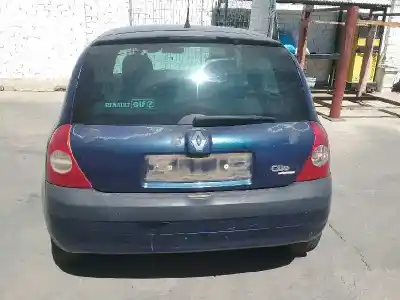 Здавання транспортного засобу renault   року 2002 потужний 