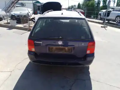 Véhicule à la ferraille VOLKSWAGEN                                         PASSAT                                                                                                                                                                                                                                                     VARIANT (3B6) 1.9 TDI                                                                                                                                                                                                                                      de l'année 0 alimenté AJM