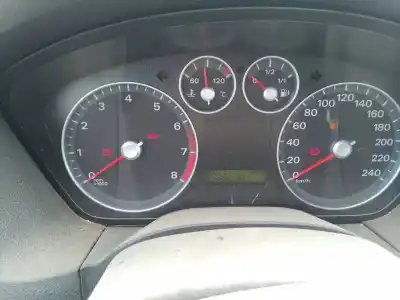 Veículo de Sucata ford focus berlina (cap) ambiente (d) do ano 0 alimentado hwda