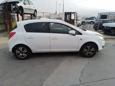 Здавання транспортного засобу opel corsa d corsa d року 0 потужний a12xer