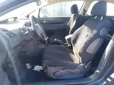 Veículo de Sucata citroen c4 berlina vtr plus do ano 0 alimentado nfu