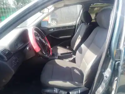 Veículo de Sucata bmw serie 3 berlina e46 318i edition advance do ano 0 alimentado 204d4 d