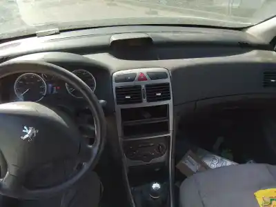 Vehicul casat peugeot 307 (3a/c) 1.6 16v al anului 2002 alimentat nfu