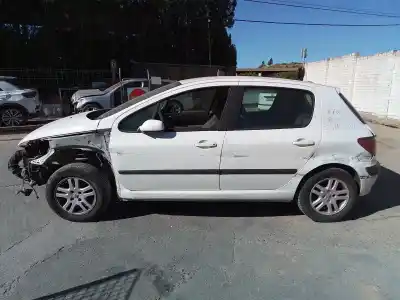 Vehicul casat peugeot 307 (3a/c) 1.6 16v al anului 2002 alimentat nfu