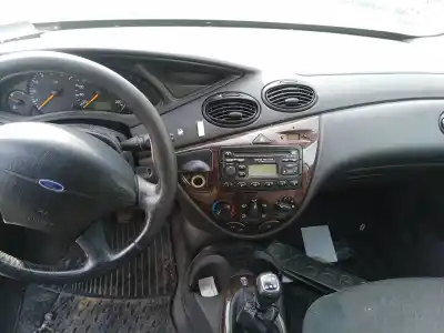 Veicolo di demolizione ford focus berlina (cak) ambiente dell'anno 0 alimentato c9da