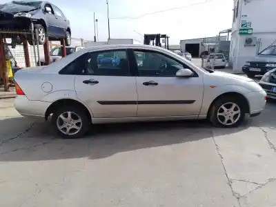 Veicolo di demolizione ford focus berlina (cak) ambiente dell'anno 0 alimentato c9da