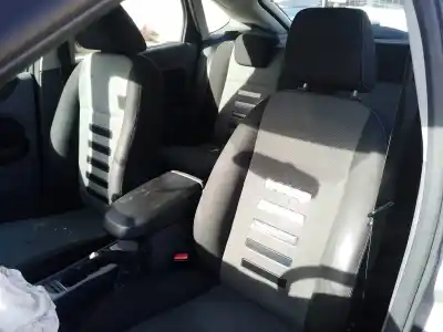 Veicolo di demolizione ford focus berlina (cap) ambiente (d) dell'anno 0 alimentato hhda