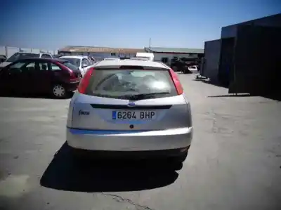 Véhicule à la ferraille ford focus i sedán (dfw) 1.6 16v de l'année 2000 alimenté fyda